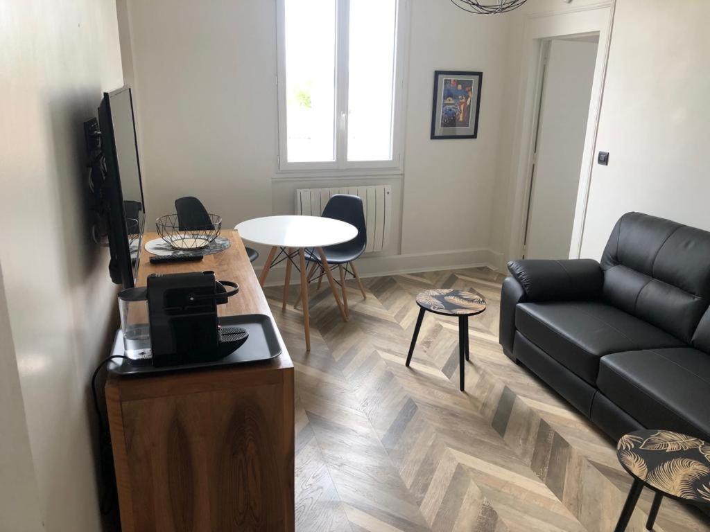 Superbe Appartement Independant En Centre Ville Vichy Zewnętrze zdjęcie
